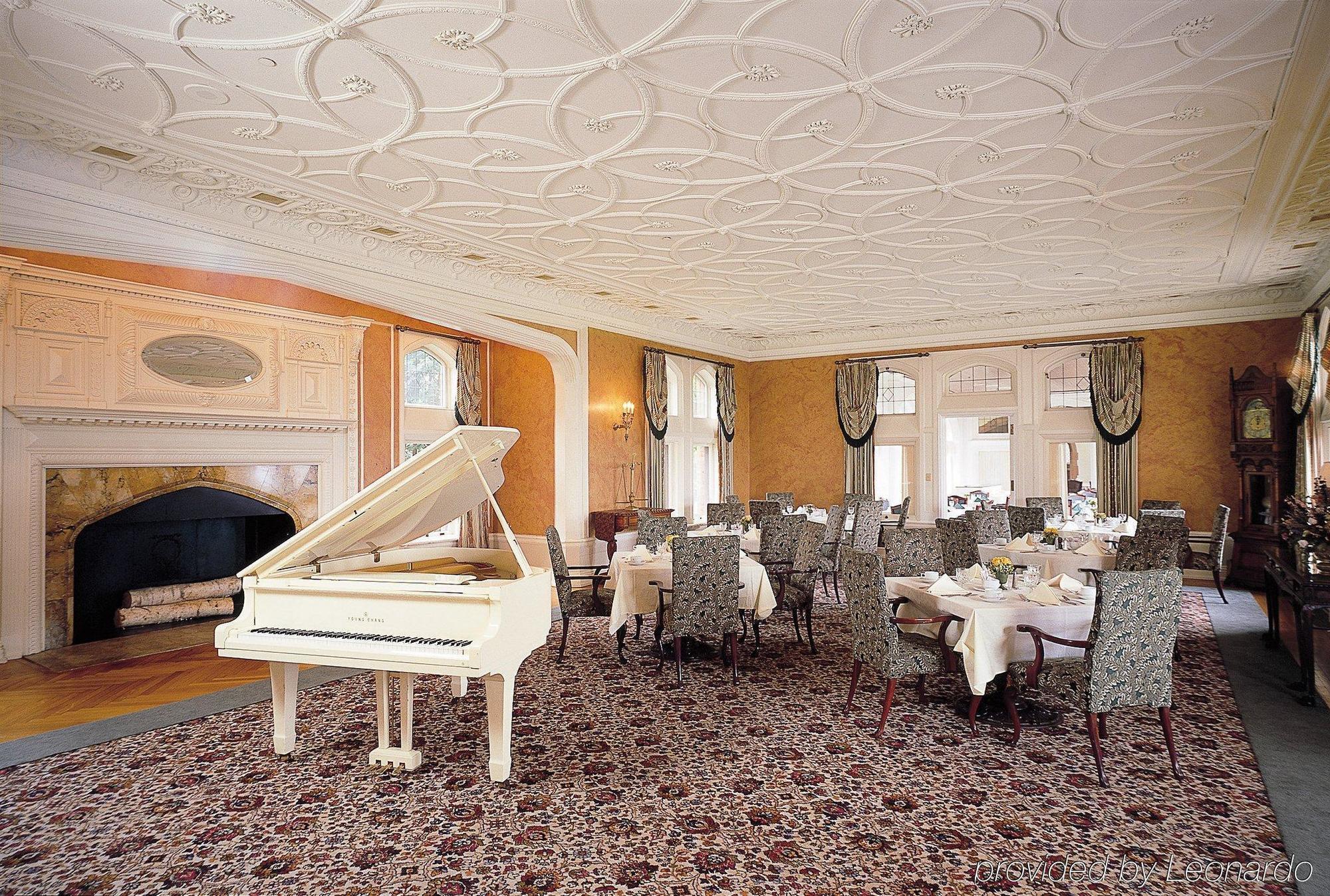 Cranwell Spa And Golf Resort (Adults Only) Lenox Restaurant bilde