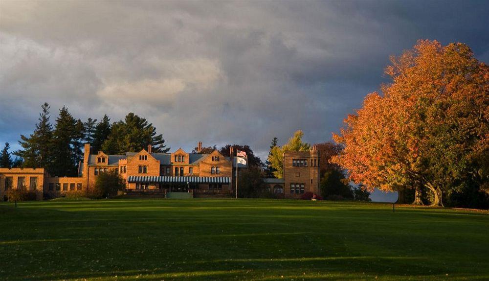 Cranwell Spa And Golf Resort (Adults Only) Lenox Eksteriør bilde