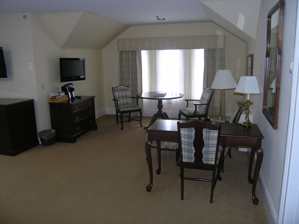 Cranwell Spa And Golf Resort (Adults Only) Lenox Eksteriør bilde
